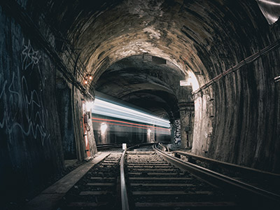 Tunel pařížského metra